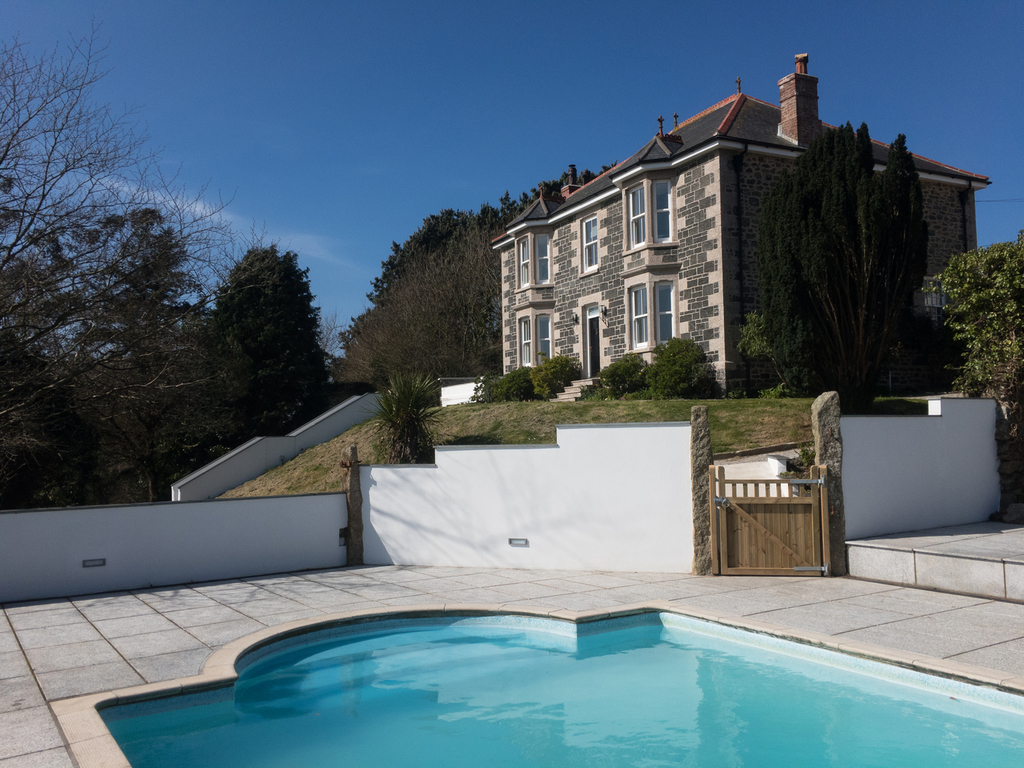Nanplough Country House above the heated swimming pool